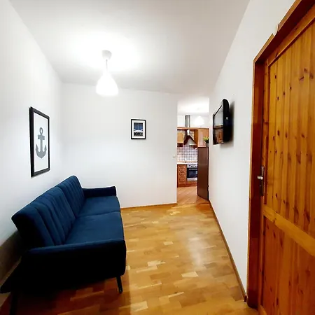 Okrzei 12 & Parking